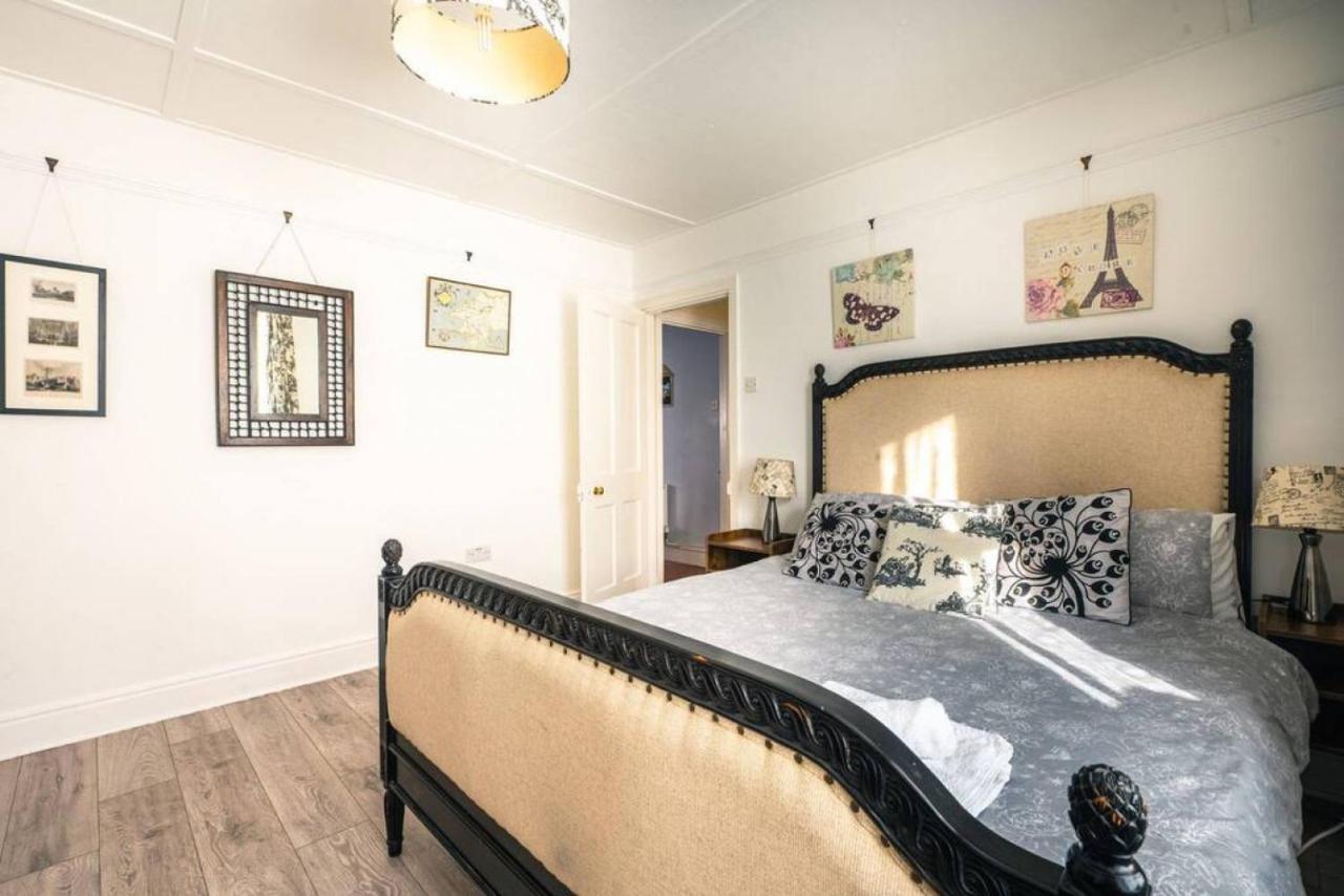 Cosy Welsh Cottage In St Davids Centre With Garden エクステリア 写真