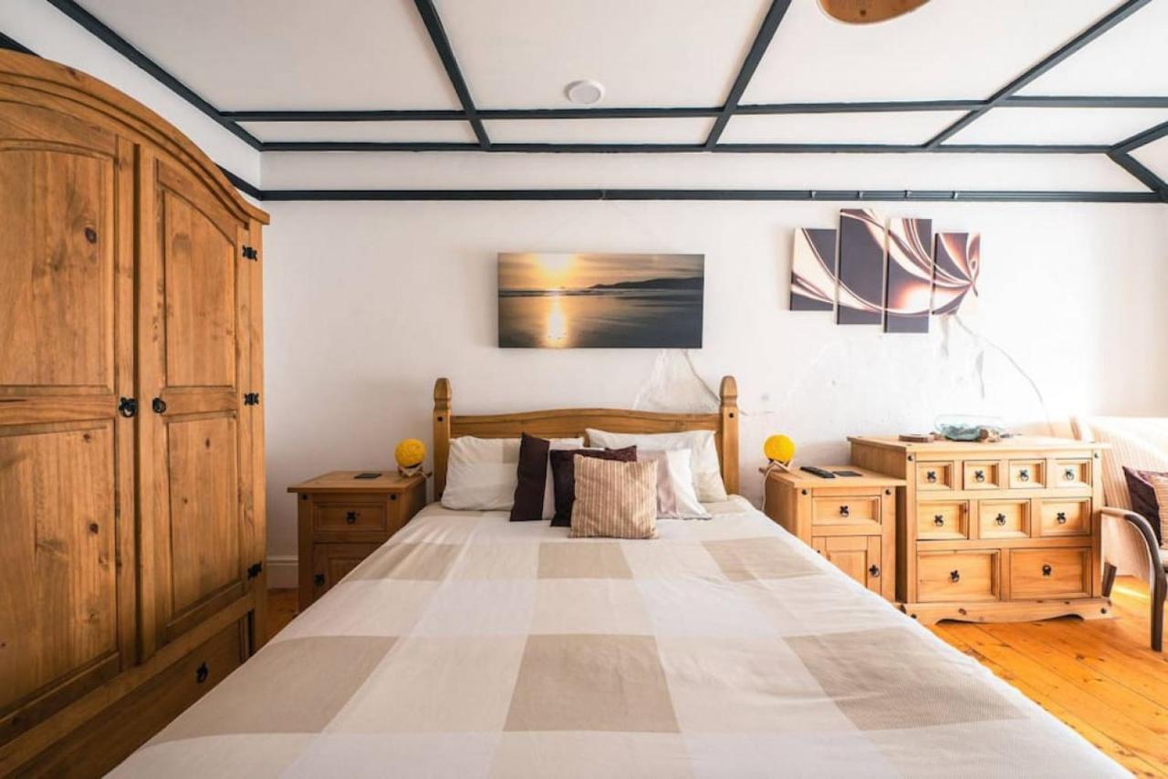 Cosy Welsh Cottage In St Davids Centre With Garden エクステリア 写真