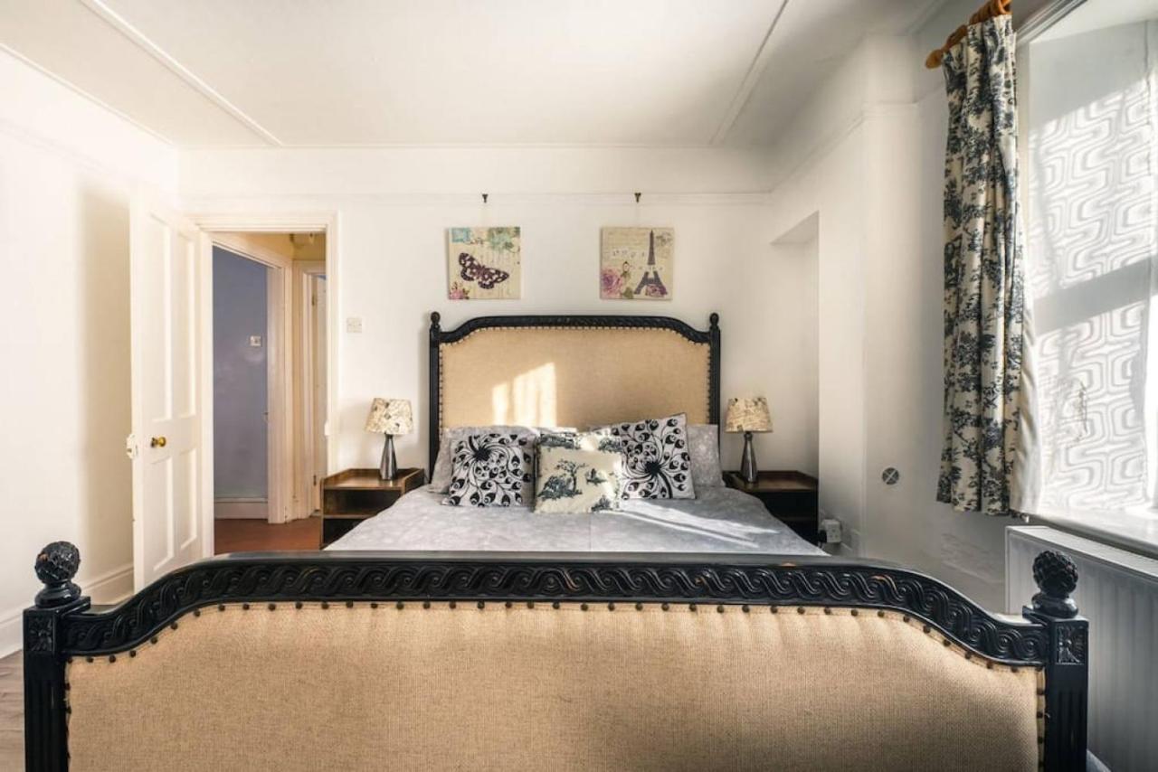 Cosy Welsh Cottage In St Davids Centre With Garden エクステリア 写真