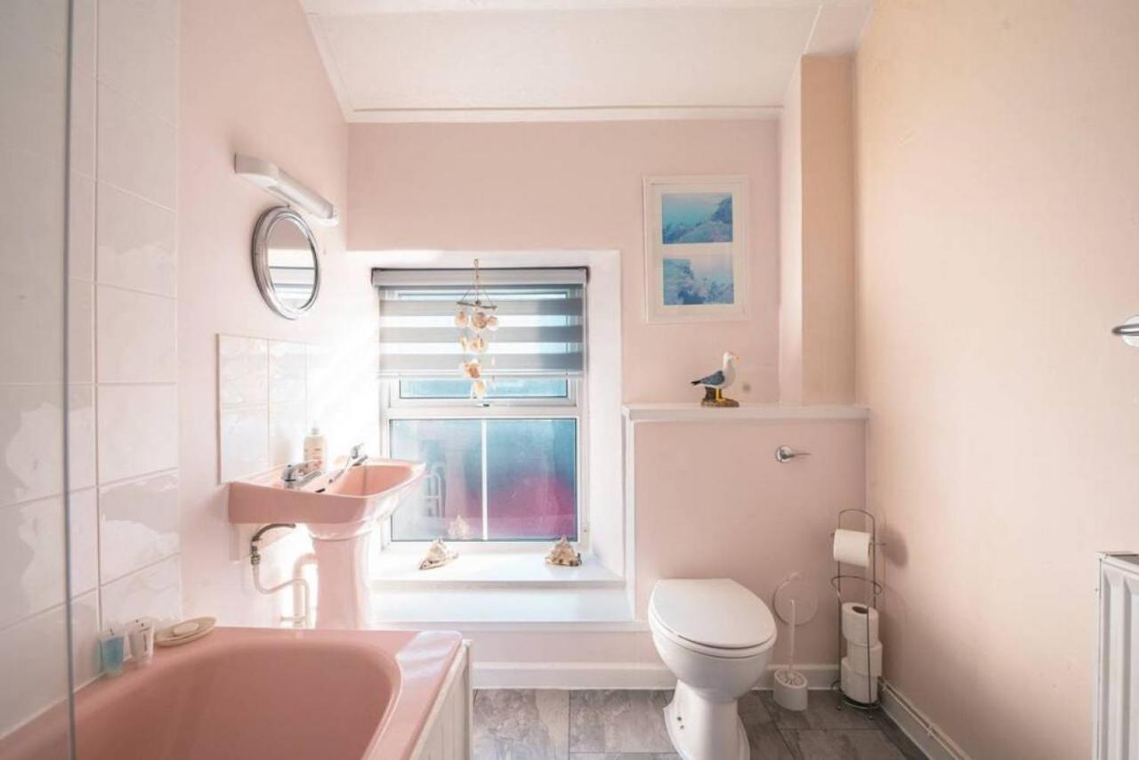 Cosy Welsh Cottage In St Davids Centre With Garden エクステリア 写真