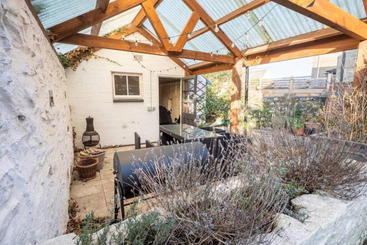 Cosy Welsh Cottage In St Davids Centre With Garden エクステリア 写真