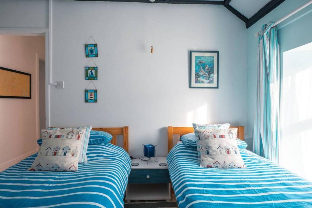 Cosy Welsh Cottage In St Davids Centre With Garden エクステリア 写真