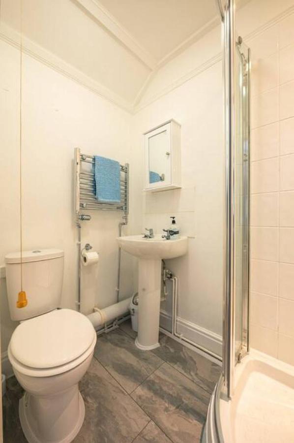 Cosy Welsh Cottage In St Davids Centre With Garden エクステリア 写真