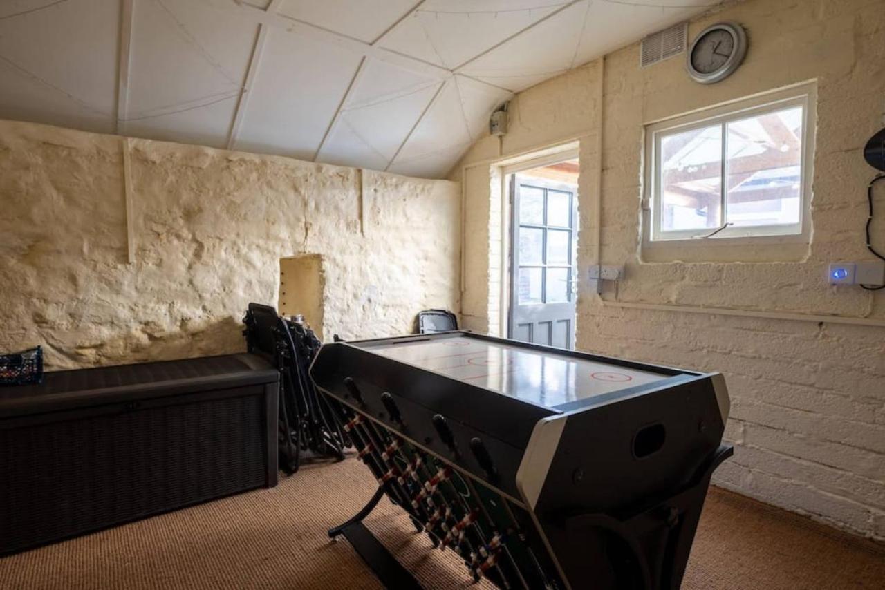 Cosy Welsh Cottage In St Davids Centre With Garden エクステリア 写真
