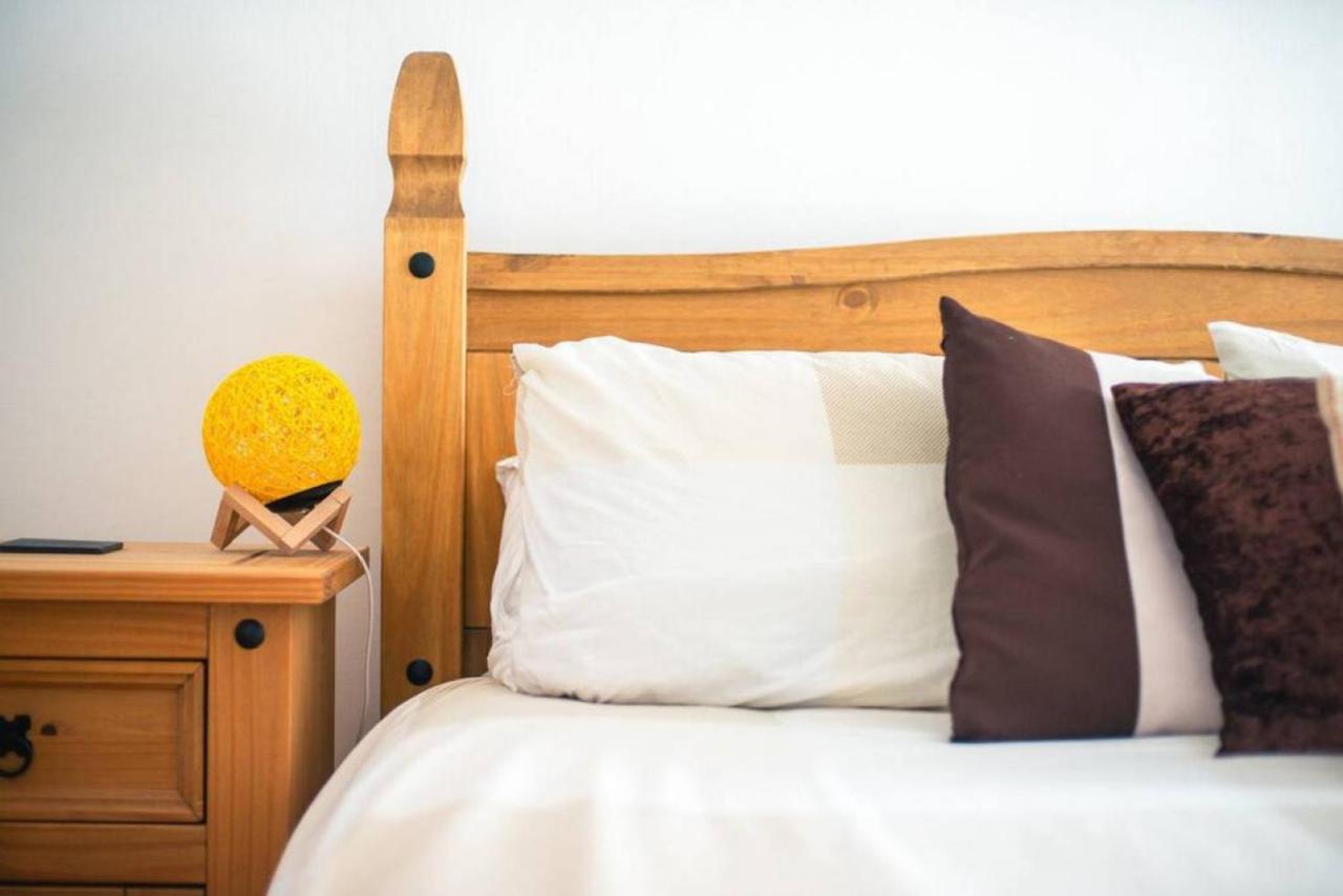 Cosy Welsh Cottage In St Davids Centre With Garden エクステリア 写真