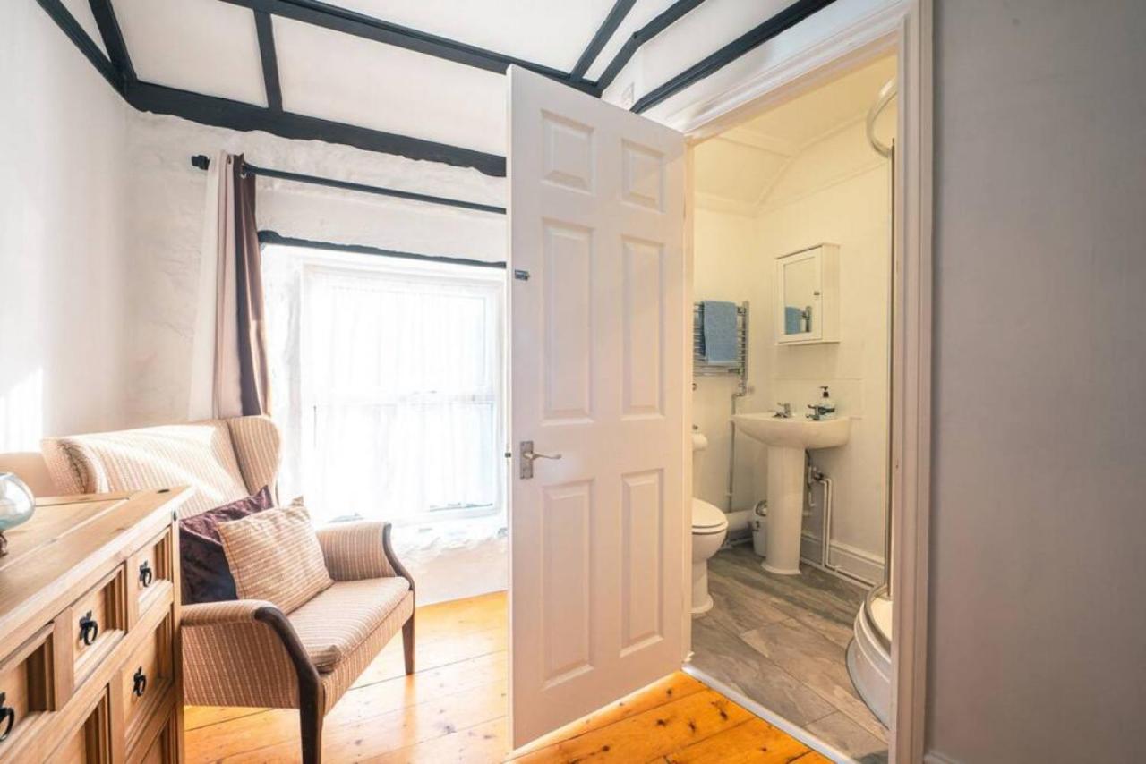 Cosy Welsh Cottage In St Davids Centre With Garden エクステリア 写真